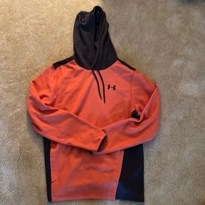 Under Armour men’s sweatshirt